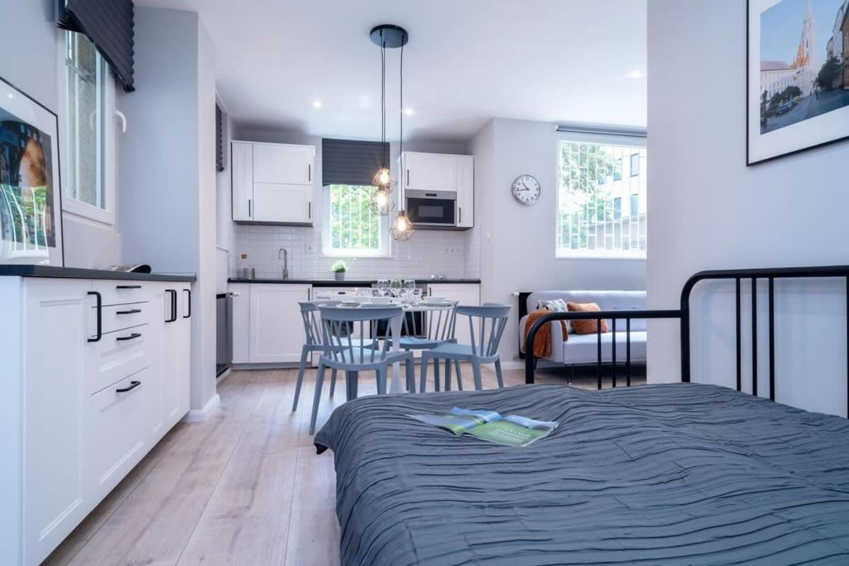 Super Central New Apartment With Air Conditioning Budapest Exteriör bild